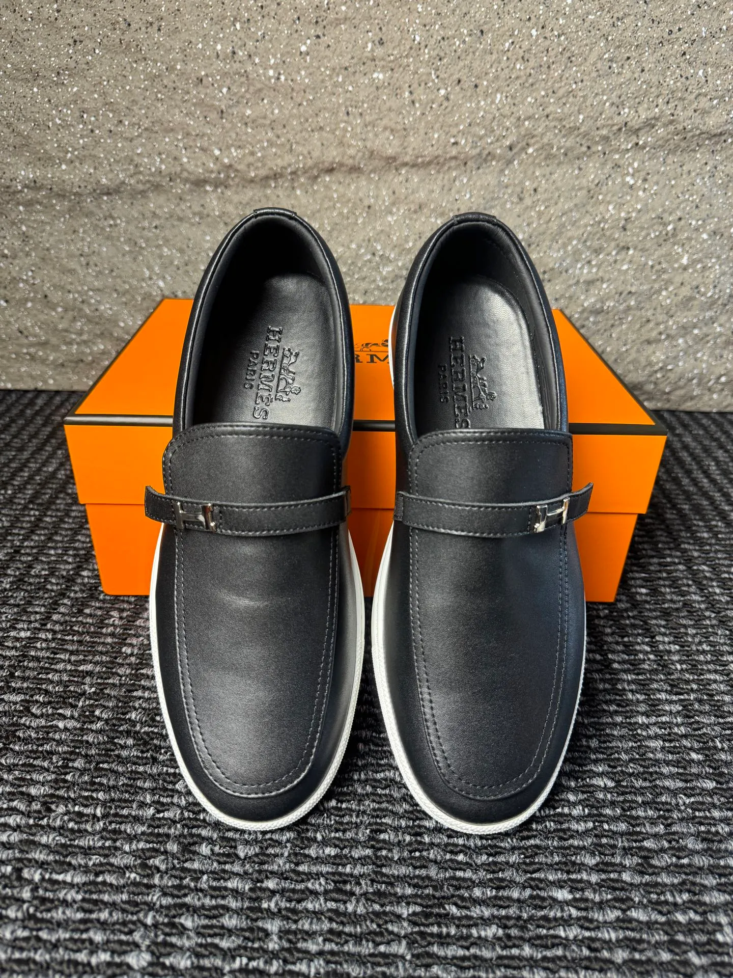 Men's men's shoes 💰440 [New style] 🪷🪷[HERMES] Hermès - High-end quality, the same style as the official website - Upper: 🔝 Nappa calfskin, with iconic H metal - Lining: water-dyed cowhide - Outsole: ultra-light TPU molded outsole - Ultra-high quality control·Fine workmanship: highlighted (high-end·luxury·grade) -Size: 38-44 (45 can be customized)·